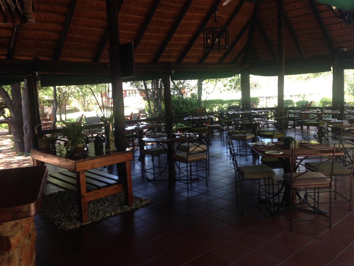 Phokoje Bush Lodge Selebi-Pikwe エクステリア 写真